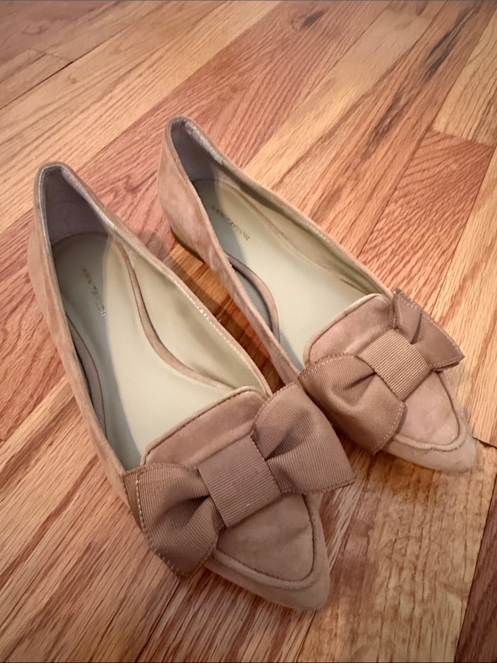 Ann Taylor Camel Pointed Toe Bow Flats